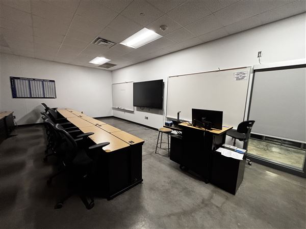 Dallas College - Cedar Valley Campus - HVAC and Automotive Building (10/6/2025 - Credits: Alex Payne)