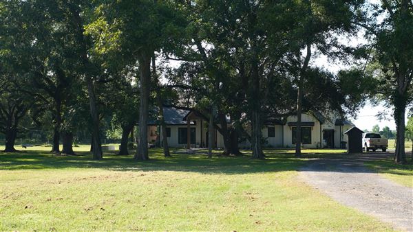 The Oaks of Anahuac (9/12/2025 - Credits: Houston Film Commission)