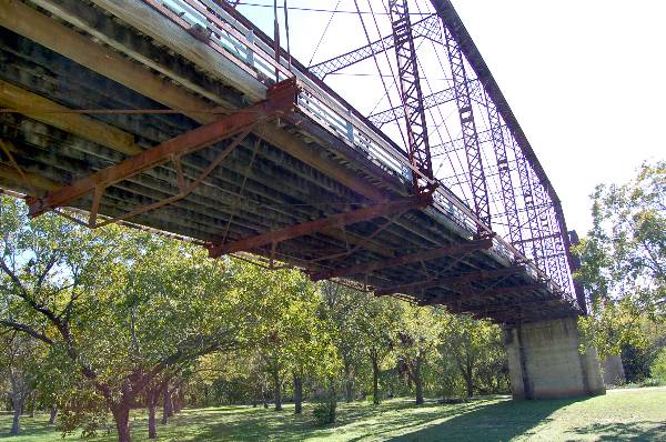 Richard Moya Park - Walk Bridge (11/13/2006)