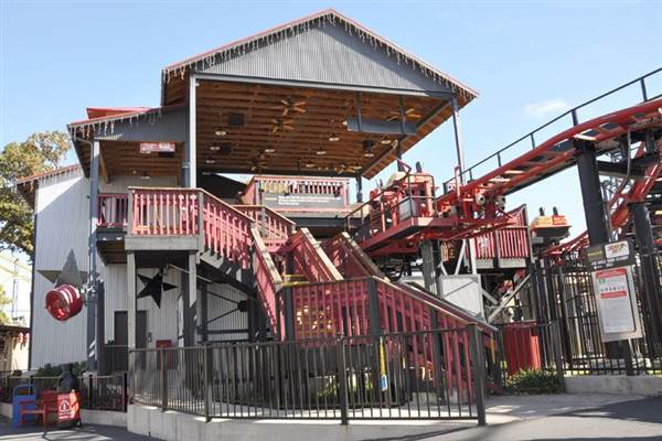 Six Flags Over Texas: Arlington (11/11/2013)