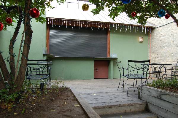 Cedar Street Courtyard (12/28/2006)