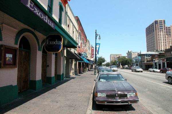6th Street Retail District (7/19/2004)