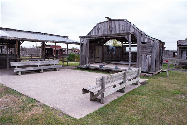 J. Lorraine Ghost Town (12/19/2017)