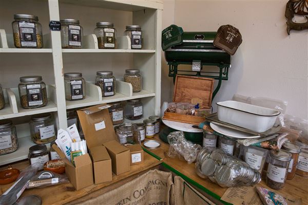 Two Clay Birds Garden Market (3/16/2018)
