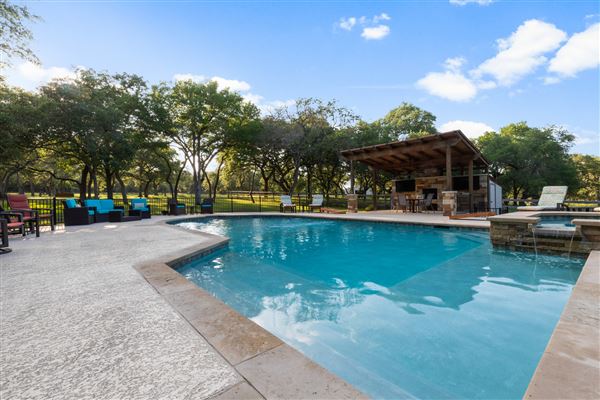 The Whispering Oaks Estate (6/25/2019 - Credits: Austin 360 Photography)