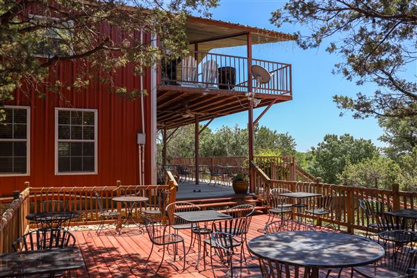 Bluff Dale Vineyards (7/17/2019 - Credits: Stephenville Tourism & Visitors Bureau)