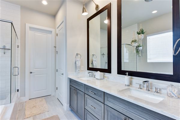 Vineyard Townhome (1/7/2020 - Credits: Robert Kies Photography)