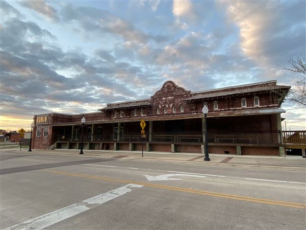 Ice House on Main (2/24/2020 - Credits: Joan Quintana, Will Walker)