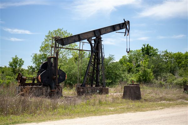 Sun Oil Road / Oil Derricks (5/3/2021 - Credits: City of Mont Belvieu)