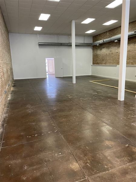 Vacant Taylor Storefront (9/23/2021)