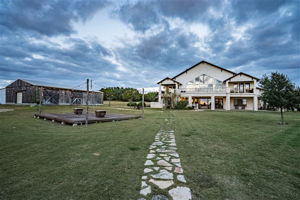 Cricket Hill Ranch (10/26/2021 - Credits: Divine Radiance Photography)