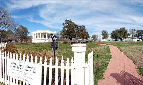 Sebastopol House (2/17/2010)