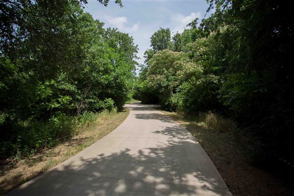 Sublett Creek Linear Park (5/1/2023 - Credits: Owner)