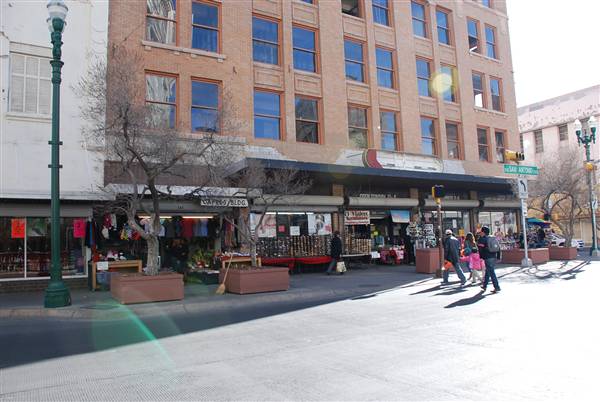 El Paso Downtown - San Antonio Avenue (2/25/2011)