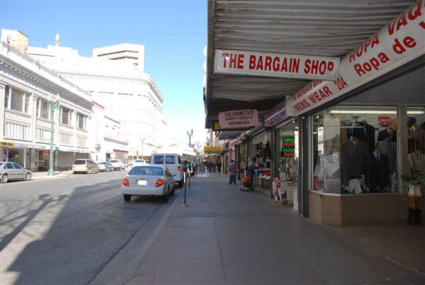 El Paso Downtown - San Antonio Avenue (2/25/2011)