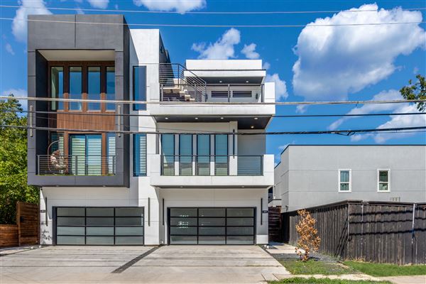 809 Bayonne Street