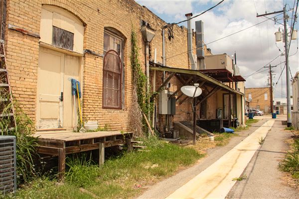 Floresville (4/22/2025 - Credits: Erik McCowan)