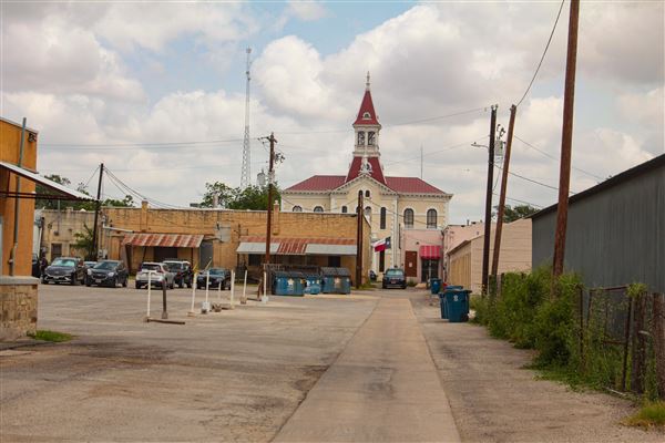 Floresville (4/22/2025 - Credits: Erik McCowan)