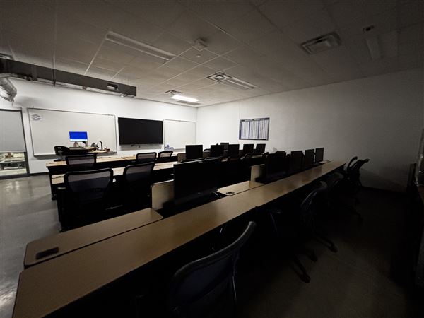 Dallas College - Cedar Valley Campus - HVAC and Automotive Building (10/6/2025 - Credits: Alex Payne)