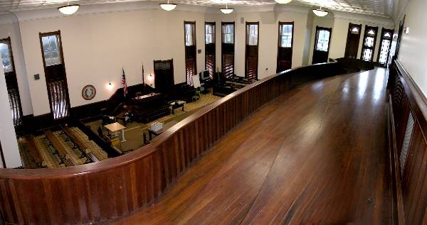 Caldwell County Courthouse (8/28/2003)