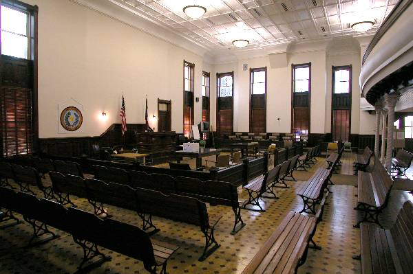 Caldwell County Courthouse (8/28/2003)