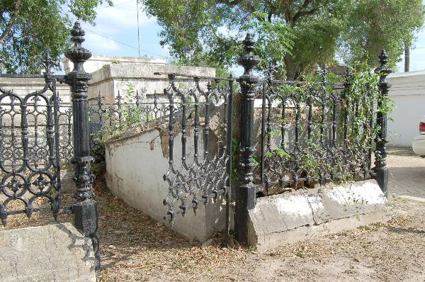 Brownsville City Cemetery (5/2/2006)