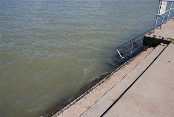Palacios Seawall (5/30/2012)