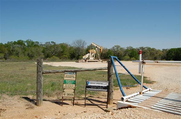 Pump Jacks on FM 141 (3/25/2013)