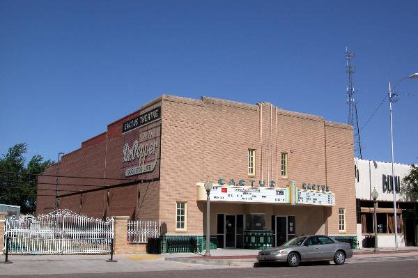 Cactus Theater (5/4/2004)