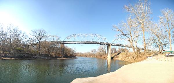 Hwy 71 Bridge over Colorado River (2/16/2007)