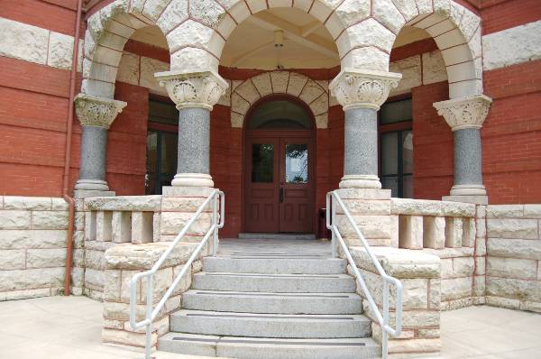 Lee County Courthouse (8/28/2007)