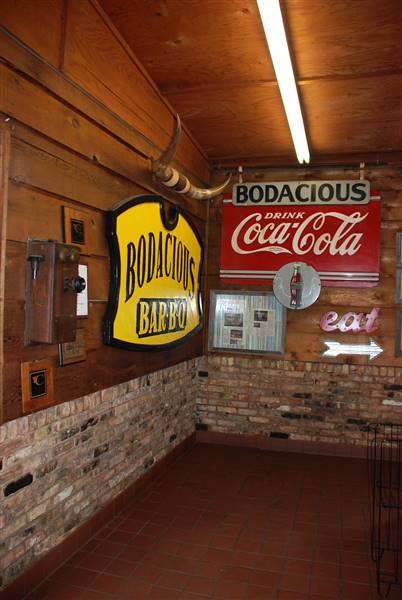 Bodacious Bar - B - Que (10/8/2015)
