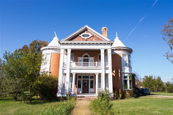 Bloor House (12/19/2017)