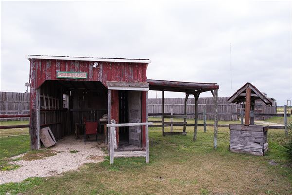 J. Lorraine Ghost Town (12/19/2017)