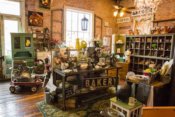 Sugar Moon Antiques (3/16/2018)