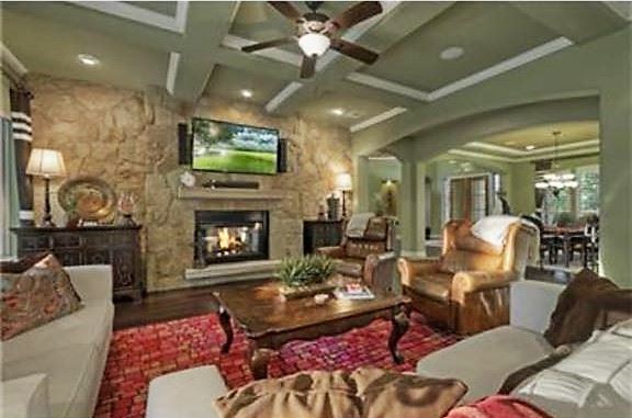 Jolson House (8/20/2017 - Credits: Realtor photos)