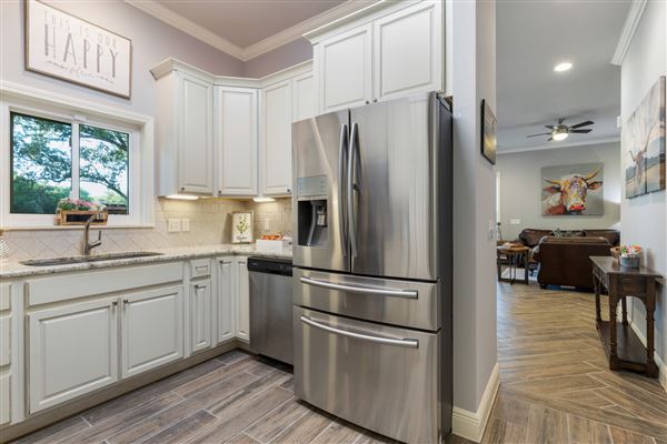 The Whispering Oaks Estate (6/25/2019 - Credits: Austin 360 Photography)