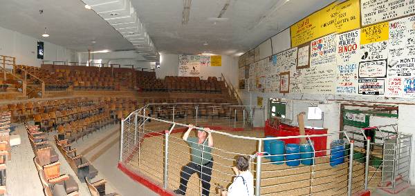 Stockyards Station - Auction House (7/15/2008)