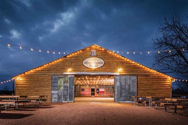 Albert Ice House & Dancehall (8/10/2021 - Credits: Fredericksburg Convention and Visitor Bureau)