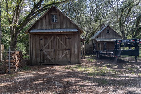 Wood Cabin at Chocolate Bayou Preserve (10/25/2021 - Credits: Visit Alvin)