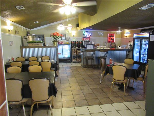 Los Carlos Restaurant & Cantina (2/1/2022 - Credits: Jane Jeschke)