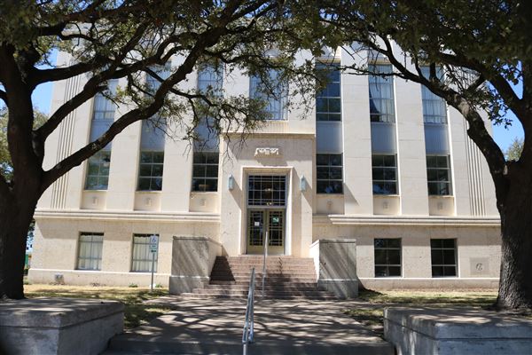 Falls County Courthouse (3/18/2022 - Credits: Bryan LeMeilleur - Director of Tourism and Marketing for the City of Marlin)
