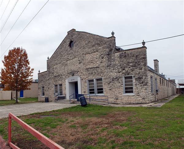 Former Lampasas Junior High (12/15/2009)