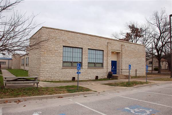 Former Lampasas Junior High (12/15/2009)
