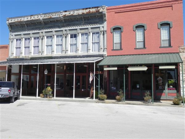 Davis & Blevins Gallery (9/26/2022)