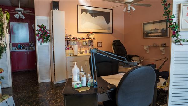 La Vinas Nail & Hair Salon (6/2/2023 - Credits: South Padre Island Convention & Visitors Bureau)