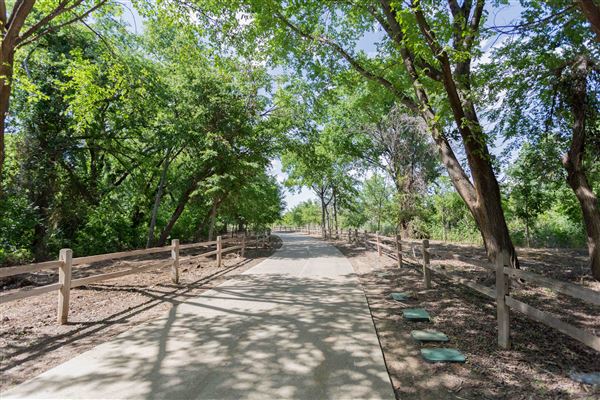 Dr. Robert Cluck Linear Park (5/1/2023 - Credits: Owner)