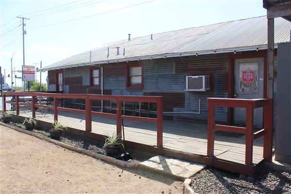 Freiheit Country Store (7/25/2023 - Credits: submitted by: Cody Reimer)