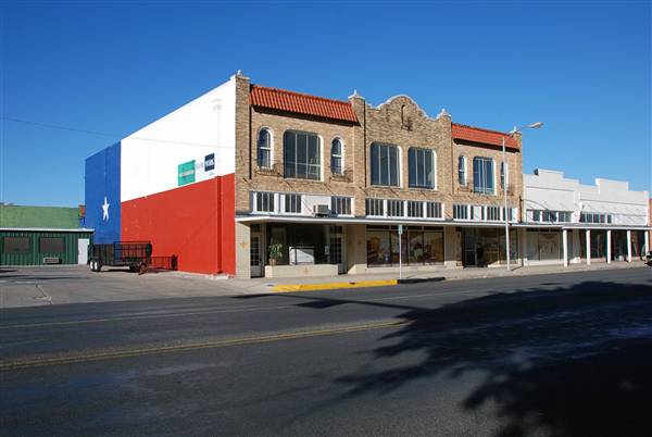 Chadbourne Street Retail District (12/2/2010)