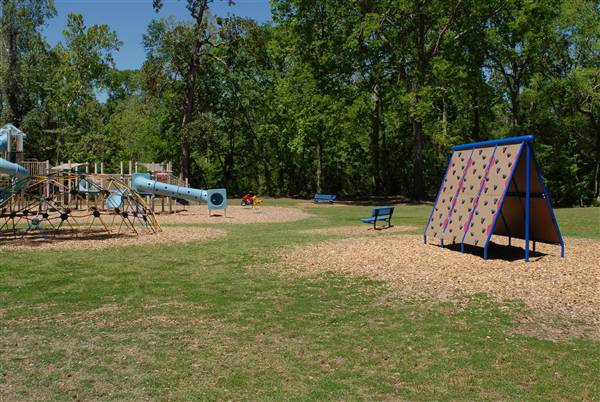 Matthews Street City Park (12/21/2010)